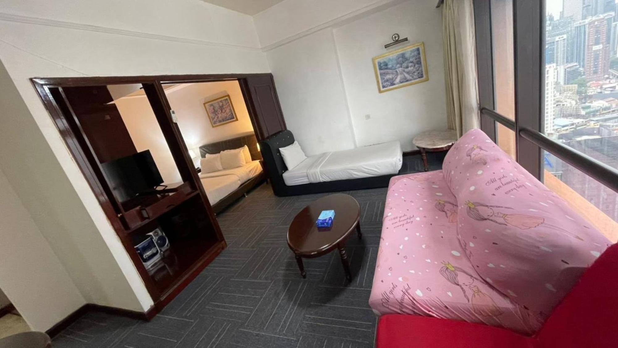Apartment 100 Service At Times Square Kl *