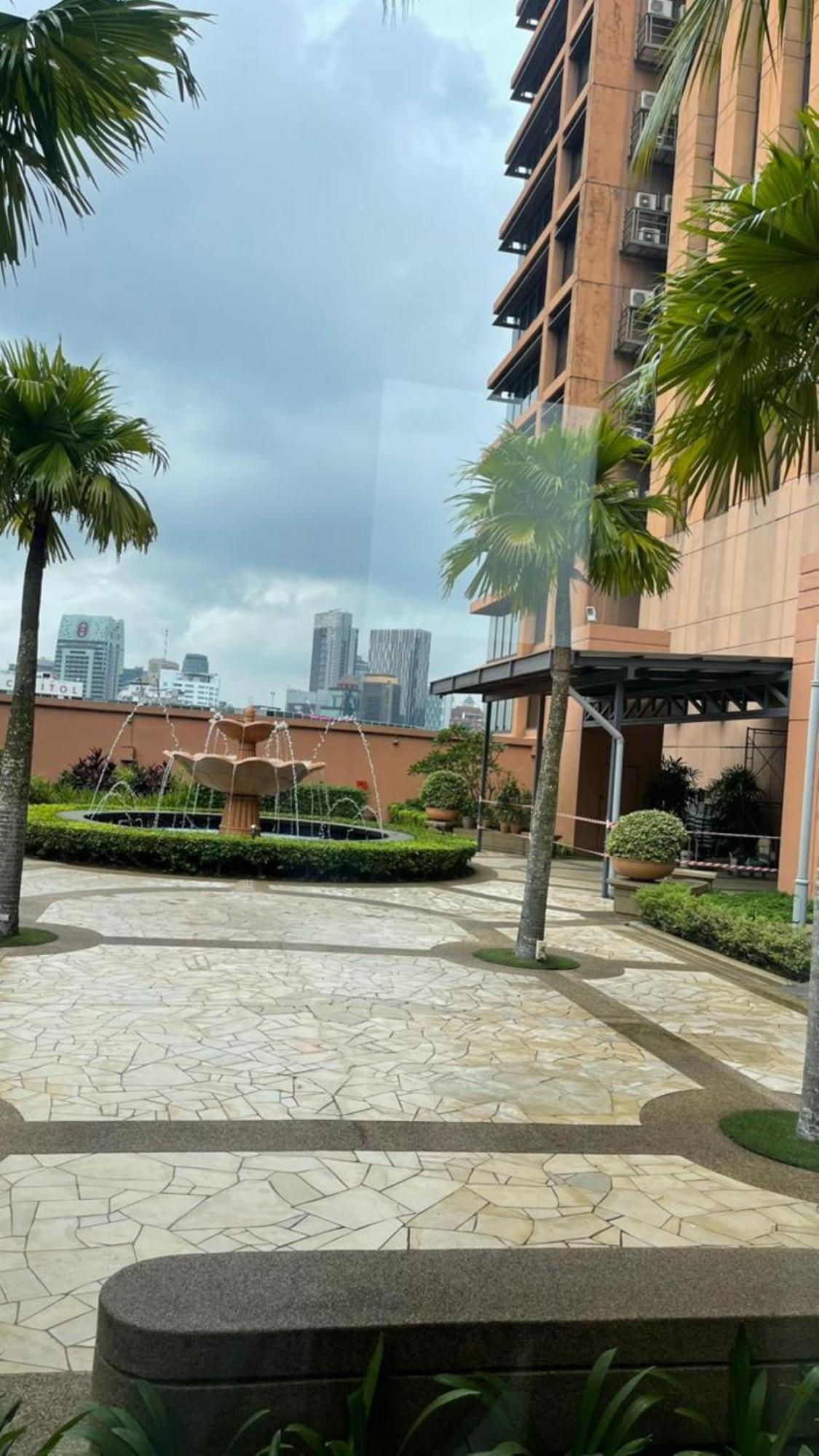 100 Service At Times Square Kl Apartment