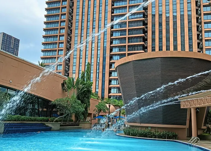 100 Service Suites At Times Square Kl