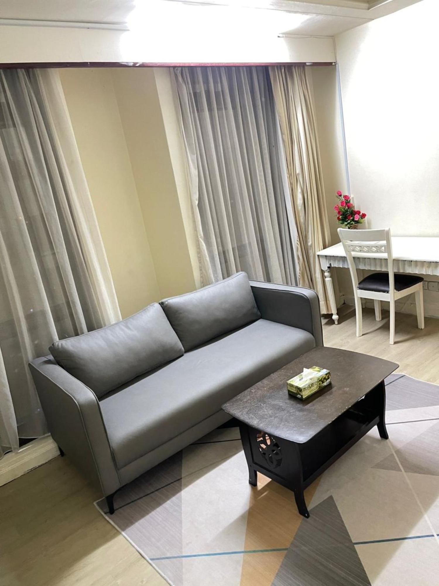 100 Service At Times Square Kl Pangsapuri Kuala Lumpur